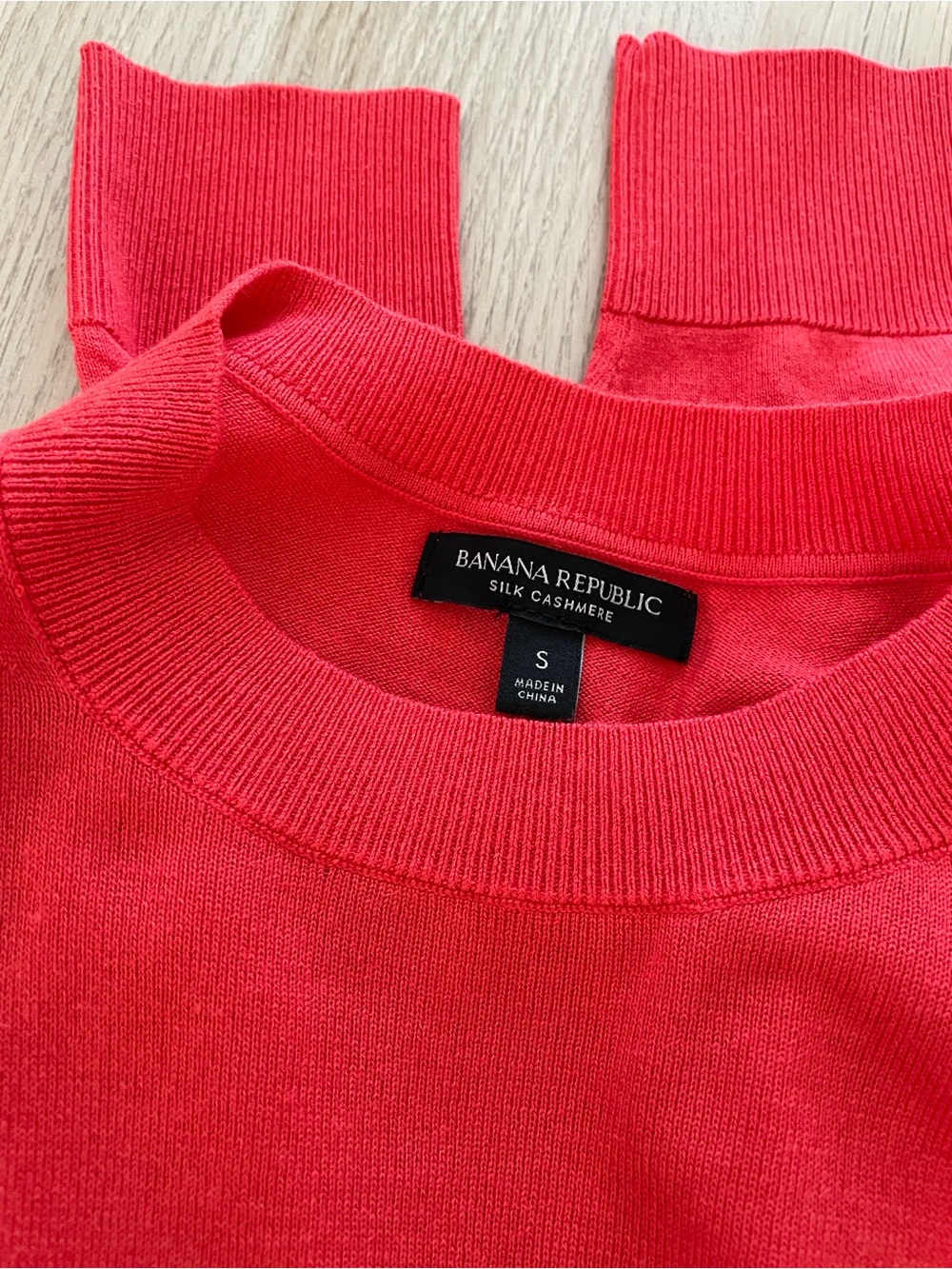 Banana Republic Women's Bright Red Crewneck Sweater